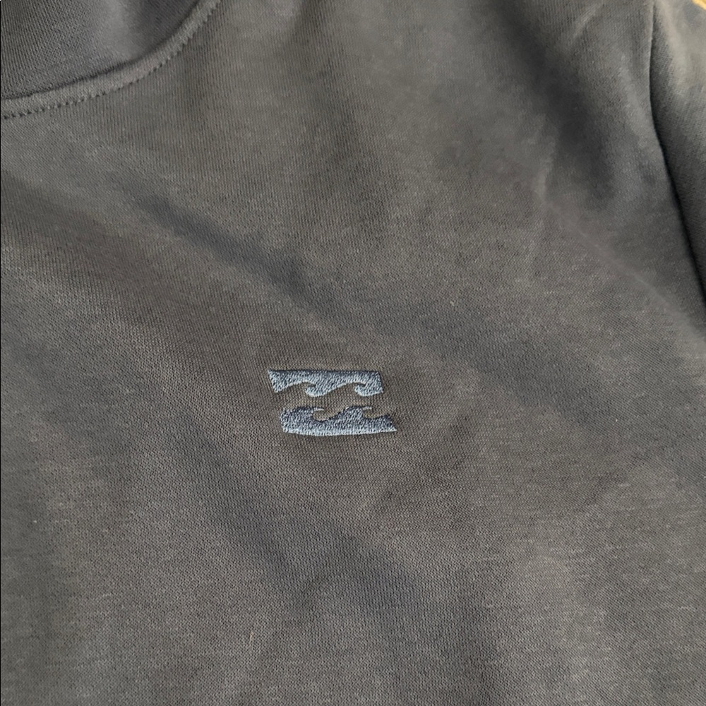 Dark Gray/slate blue-ish  brand new Billabong Sweatshirt with Subtle Logo - Picture 2 of 4